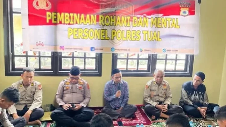 Polres Tual Gelar Pembinaan Rohani dan Mental Bersama Ustaz Ahmad Ramli Matdoan