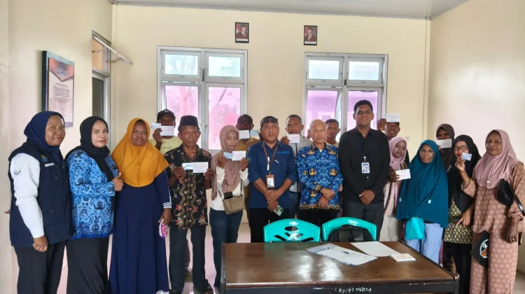 Penyuluh Perikanan Tual Fasilitasi Pembagian Kartu KUSUKA