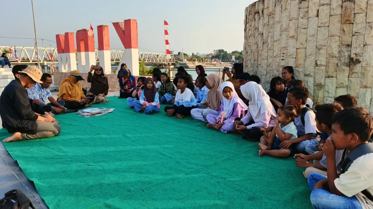 Mendongeng Tingkatkan Kosakata dan Kreativitas Anak