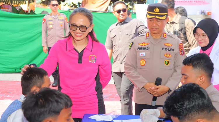 Ketua Umum Bhayangkari Kunjungi Kota Tual, Salurkan Bantuan dan Bakti Sosial