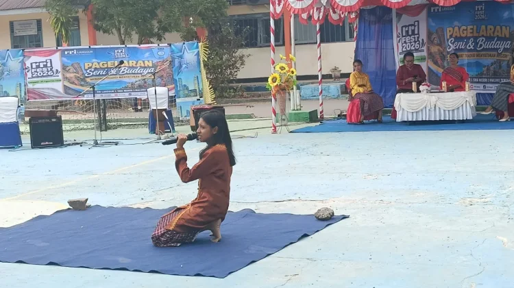 Monolog “Ibu Pertiwi Menangis” Meskey Pukau Audiens di RRI Fest 2026