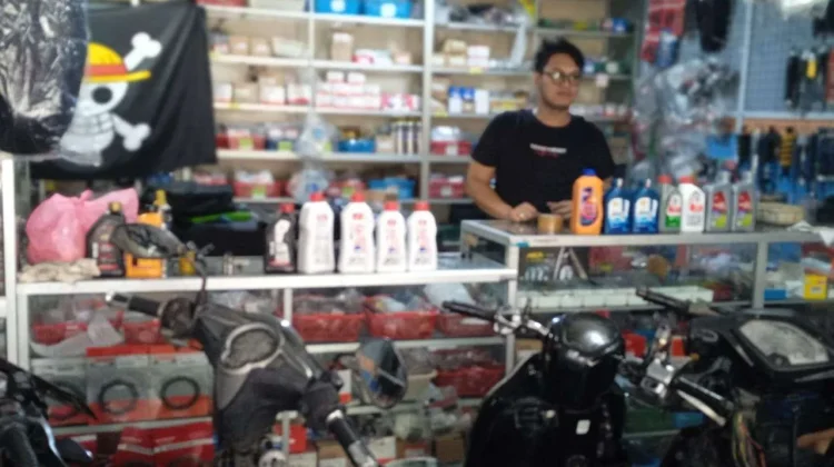 Suku Cadang Lengkap Pelanggan Puas