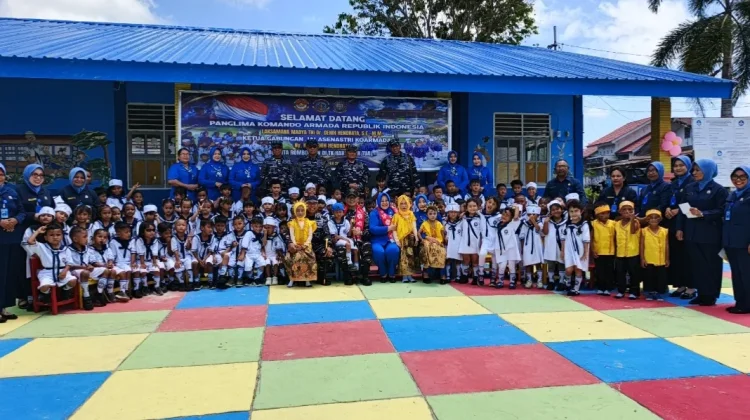 Kunjungan Panglima Koarmada RI Berikan Semangat Baru bagi TK Hang Tuah Tual