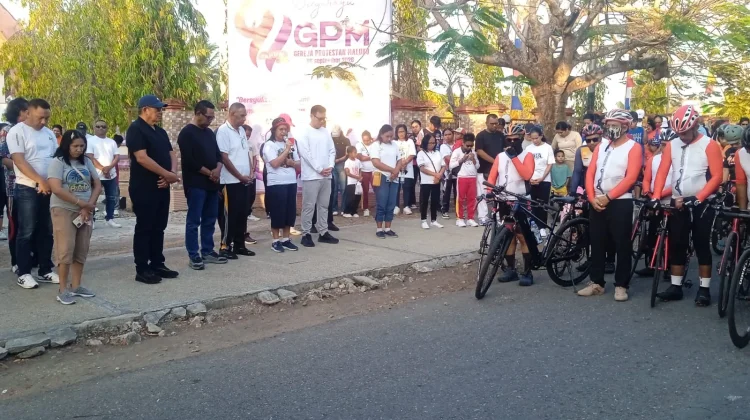 Bupati Thaher Lepas Jalan Santai HUT AMGPM Ke-91 Jemaat Anugerah