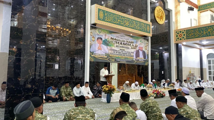 Bupati Thaher: Mari Teladani Akhlak Rasululah, Jaga Persaudaraan “Ain Ni Ain”