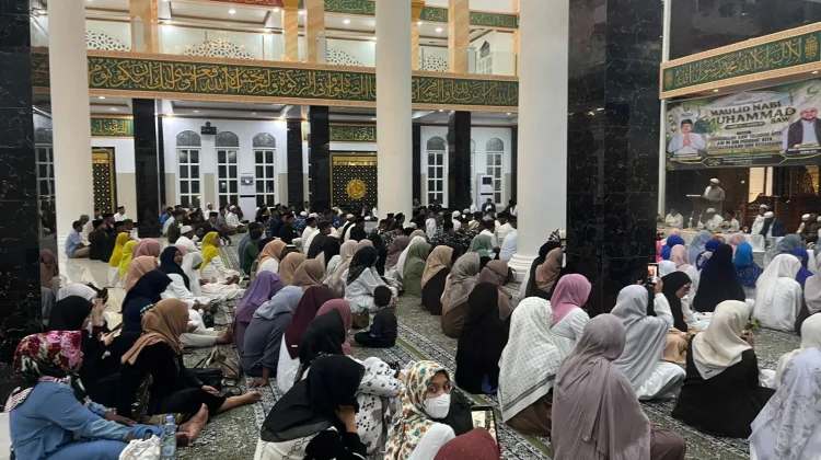 Bupati Thaher: Mari Teladani Akhlak Rasululah, Jaga Persaudaraan “Ain Ni Ain”