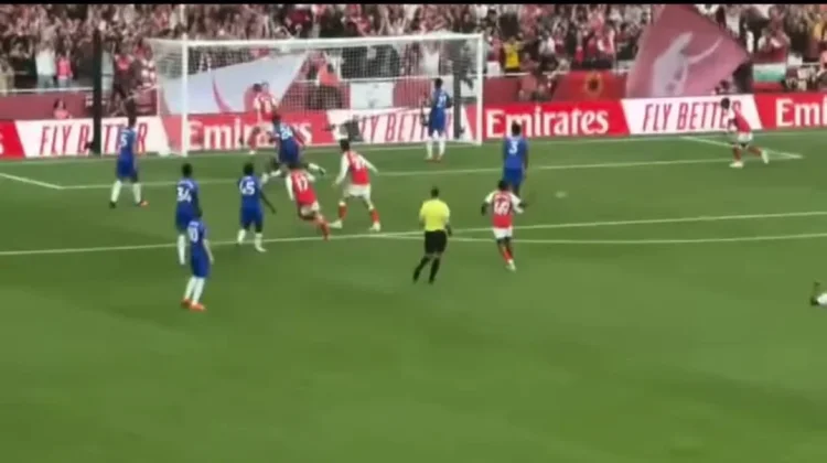 Aresenal Taklukan Chelsea Dengan Skor Tipis 2 - 1