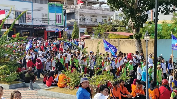 Bupati Malra Ajak Masyarakat Jaga Kebugaran lewat Olahraga