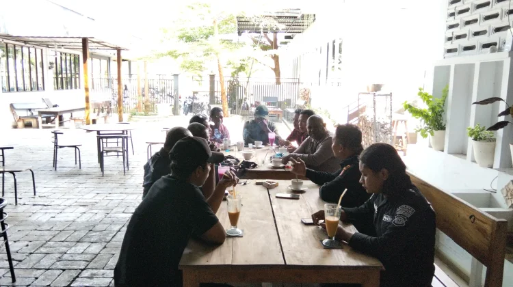 Humas Polres Aru dan Insan Pers Jalin Silaturahmi, Yubilino: Coffee Morning Perkuat