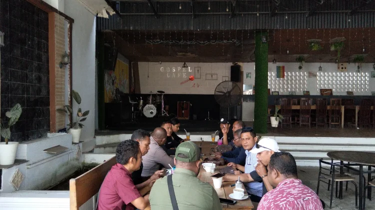 Humas Polres Aru dan Insan Pers Jalin Silaturahmi Perkuat Kemitraan