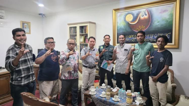 Berlayar Demi Maluku, Relawan Klinik Apung Setia Malayani