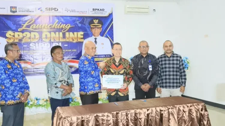 Dirut Bank Maluku Puji Pemkab Aru, Terdepan dalam Digitalisasi Keuangan