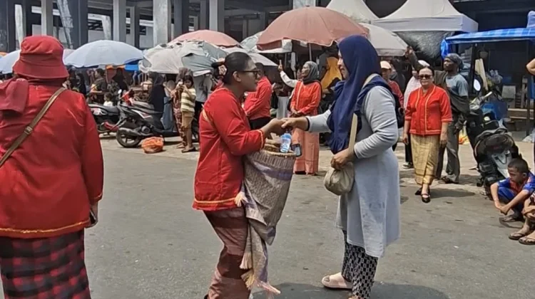 Apostolat Hati Kudus Yesus Langgur, Gelar Saryat di Pasar Langgur