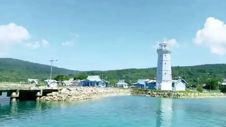 UPP Tual Dorong Kapal Pangrango Masuk ke Pelabuhan Elat