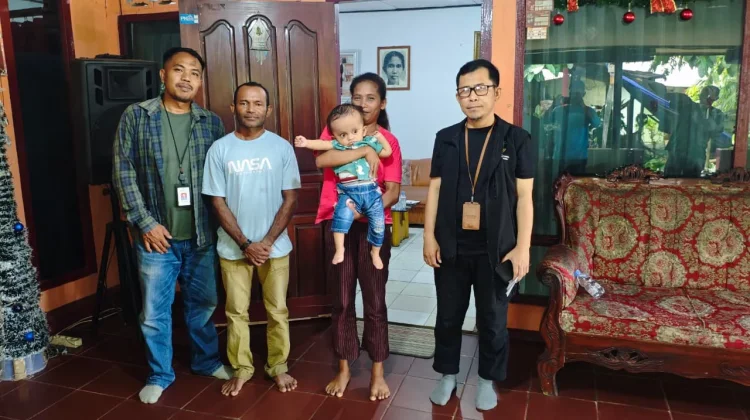 Kemensos Bantu Kebutuhan Keluarga Bayi Hidrosefalus Asal Malra di Ambon