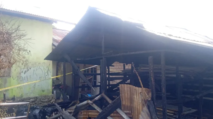 Rugi Rp. 100 Juta,Tempat Usaha Igo Rahawarin di Langgur Ludes Terbakar