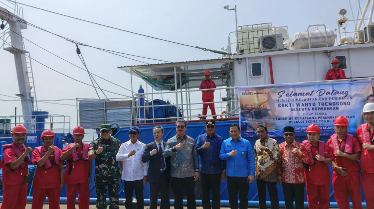 Bupati Walikota Kompak Dampingi Gubernur dan Mentri KKP di Tual