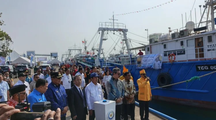 Bupati Walikota Kompak Dampingi Gubernur dan Mentri KKP di Tual