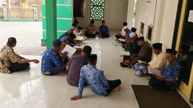 Sejuknya Pengajian Esalon Pemkot Tual di Masjid Al-Mahmudi