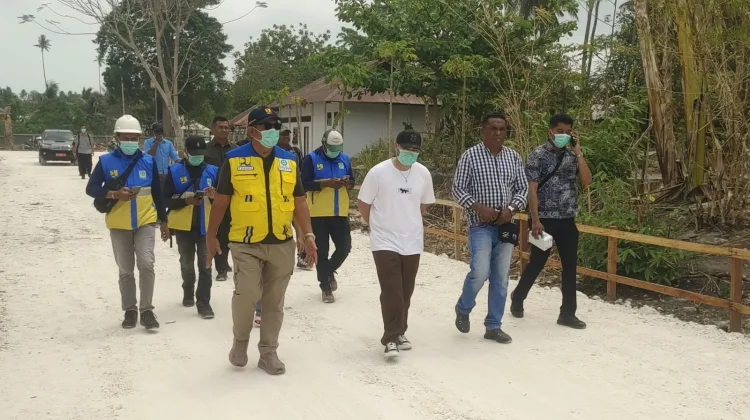 Bupati Thaher Turun Lapangan, Pastikan Jalan Hotmix Siap Sambut MPP XXXVII AMGPM