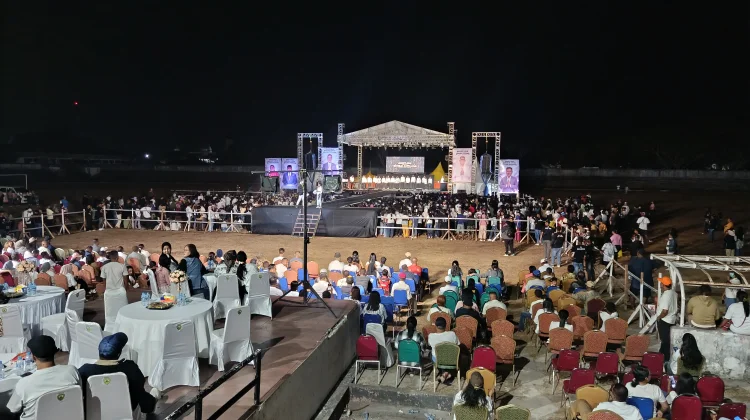 Konser Amal Gereja WAB Sukses Besar, Puluhan Ribu Warga Banjiri Stadion Maren