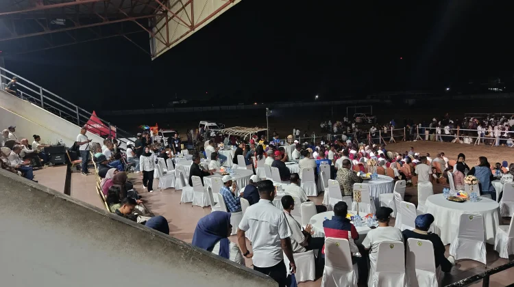 Konser Amal Gereja WAB Sukses Besar, Puluhan Ribu Warga Banjiri Stadion Maren