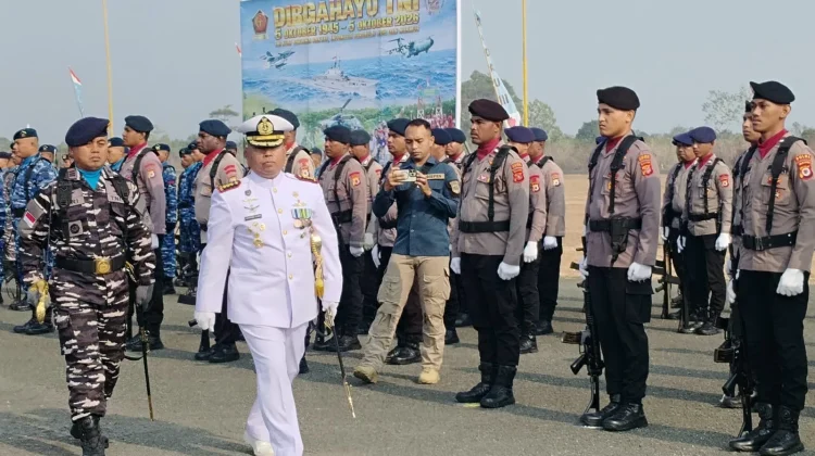 Upacara HUT ke-81 TNI di Langgur, Panglima Tekankan Kekuatan TNI Bersama Rakyat