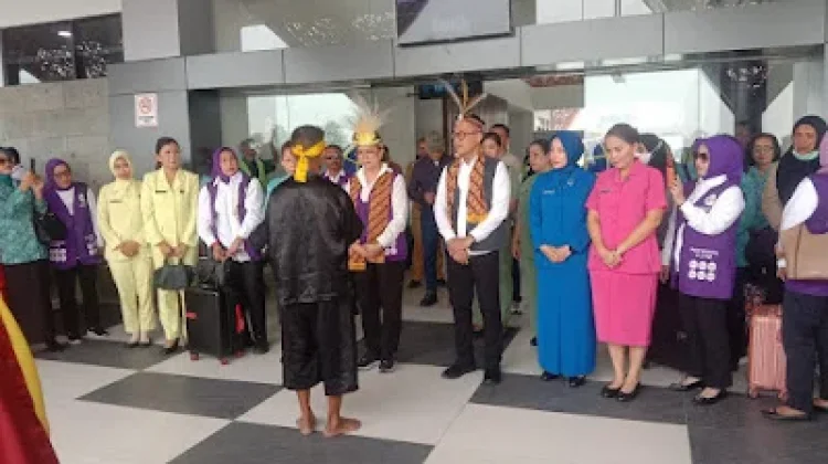 Kunjungan Ketua Tim Penggerak Posyandu Maluku Disambut Meriah di Aru