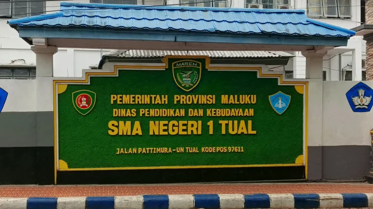 Kunjungan SMA Negeri 3 Ambon Diwarnai Lomba Persahabatan