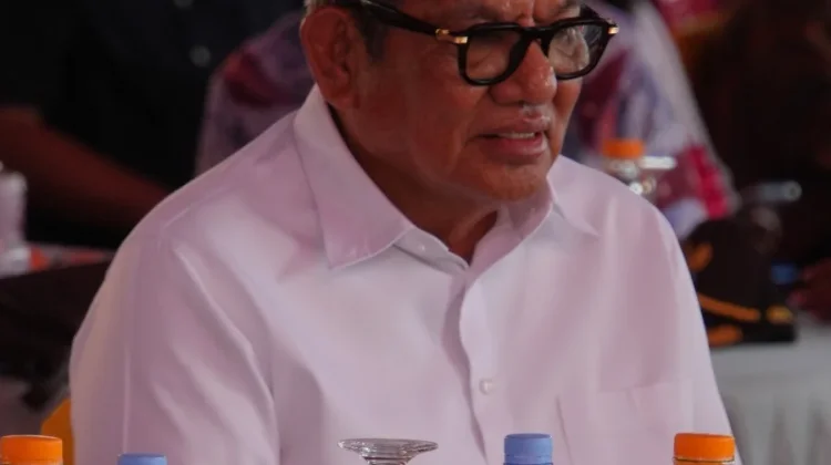 Bupati Malra Hadiri Puncai 25 Tahun Imamat MGR.Seno Ngutra di Ohoi Waur