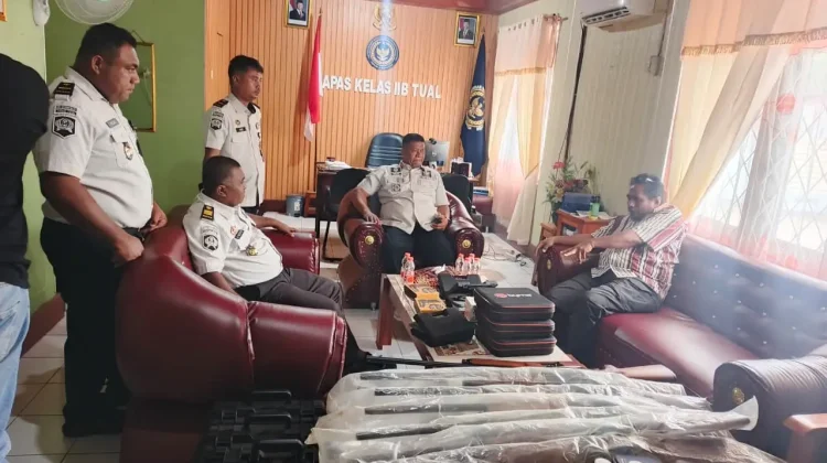 Lapas Tual dan Polres Malra Lakukan Pemeriksaan Senjata Api