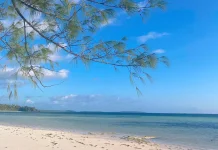 Pesona Pantai Ngiarwarat Maluku Tenggara