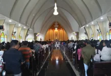 Pastor Neles Jamlean Msc Ajak Umat Katedral Langgur Maknai Pertobatan.