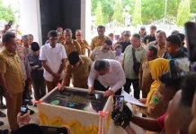 Gubernur Maluku Hendrik Lewerissa Meresmikan Gedung Perpusda Tual