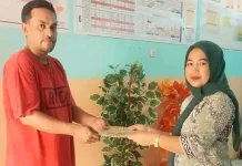 SD Negeri 19 Tual, Mendapatkan Seragam Batik Sekolah