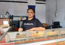 Harga Emas Naik, Toko Emas di Tual Sepi Pembeli