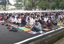 Sholat Idul Fitri 1447 H di Dobo Berlangsung Khidmat meski Cuaca Kurang Bersahabat