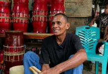 Menjaga Bunyi Leluhur dari Rewav: Dedikasi Hipolitus Leisubun