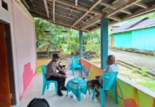 Sambangi Warga, Personil Polsek KBS Terus Himbau Stabilitas Kamtibmas