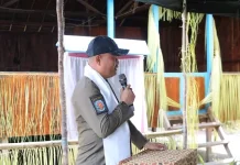 Bupati Kaidel Resmikam Balai Desa Marafenfen dan Rumah Adat Desa Kalar-Kalar