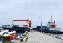 Kapal Tol Laut Tiba di Pelabuhan Elat, Disperindag Malra Pantau Barang Masuk