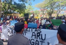 Masyarakat Dusun Marbali Datangi Kantor DPRD Aru Desak Pembukaan Akses Penambang