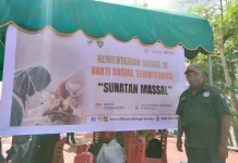 Warga Tual Dapat Pelayanan Fisoterapi Gratis saat Kunker Kemensos RI