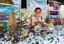 Limbah Laut Diubah Jadi Hiasan Meja, Siswa Tanimbar Kei Pamerkan Hasil Karyanya