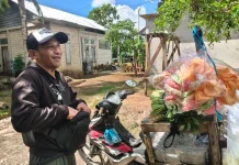 Berjualan Sayur Keliling, Demi Memperjuangkan Kehidupan Keluarga