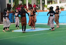 Pagelaran Seni dan Keterlibatan Orang Tua dalam Perayaan Sekolah