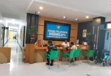 Babinsa Koramil 1503-01/Tual Lakukan Pendampingan Administrasi