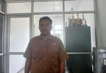 Penyaluran Bantuan Beras dan Minyak Goreng Perum Bulog di Tual