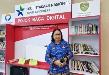 Magdalena R Alerbitu Ajak Anak-Anak Kei Aktif dalam Kegiatan Literasi