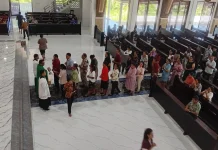 Wakil Uskup Pimpin Misa Ekaristi Hari Minggu Biasa XI di Stasi Santo Yosep Dobo